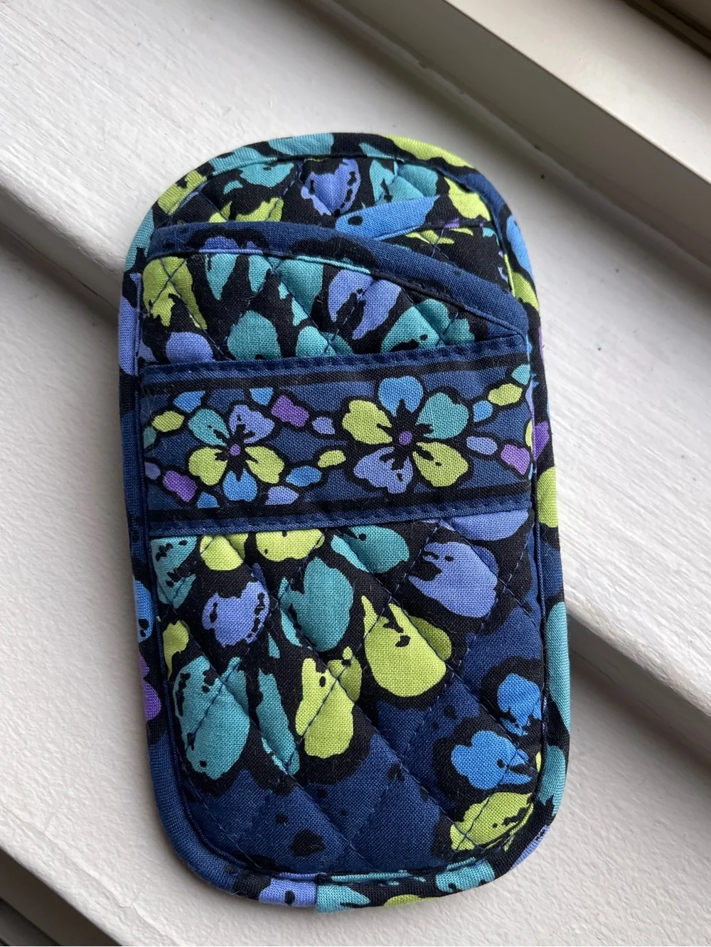 Vera Bradley Soft Quilted Sunglasses Case Sleeve Indigo Pop Floral Pattern - Picture 1 of 5